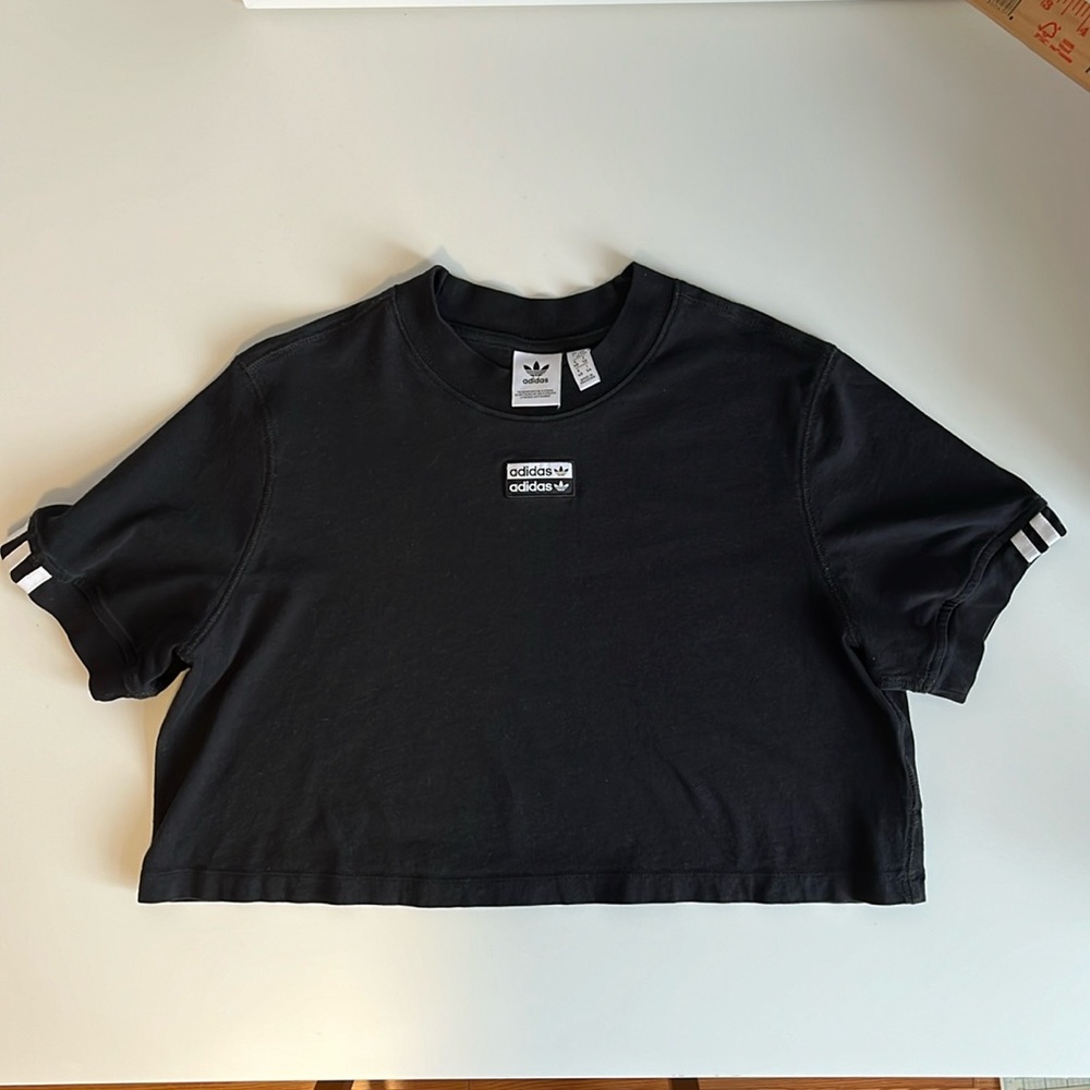 Adidas black short sleeve loose fit crop top tshirt xl